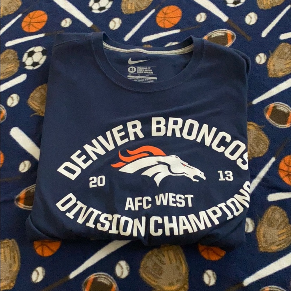 Denver Broncos tee